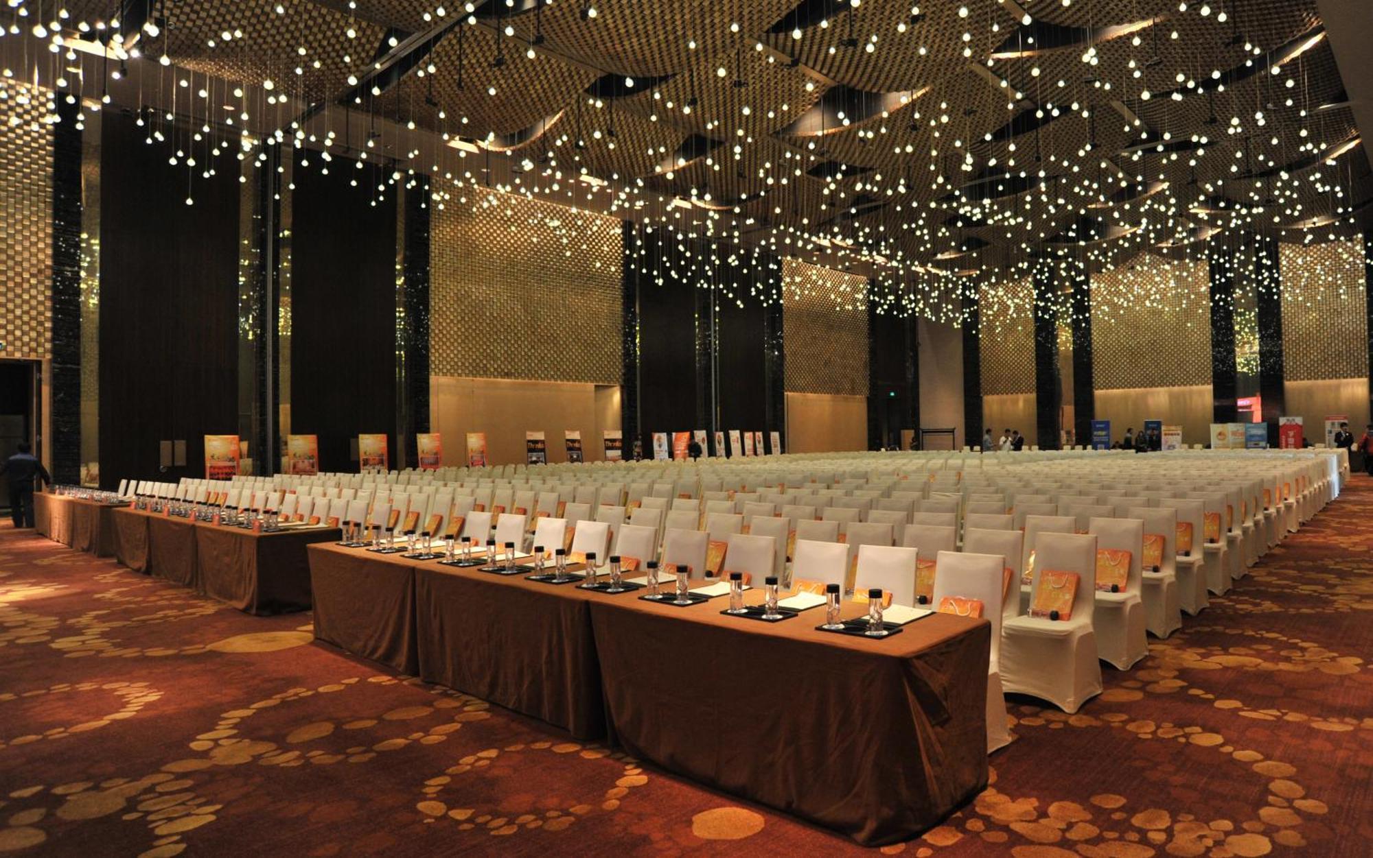 Jinling Hotel Nanking Buitenkant foto
