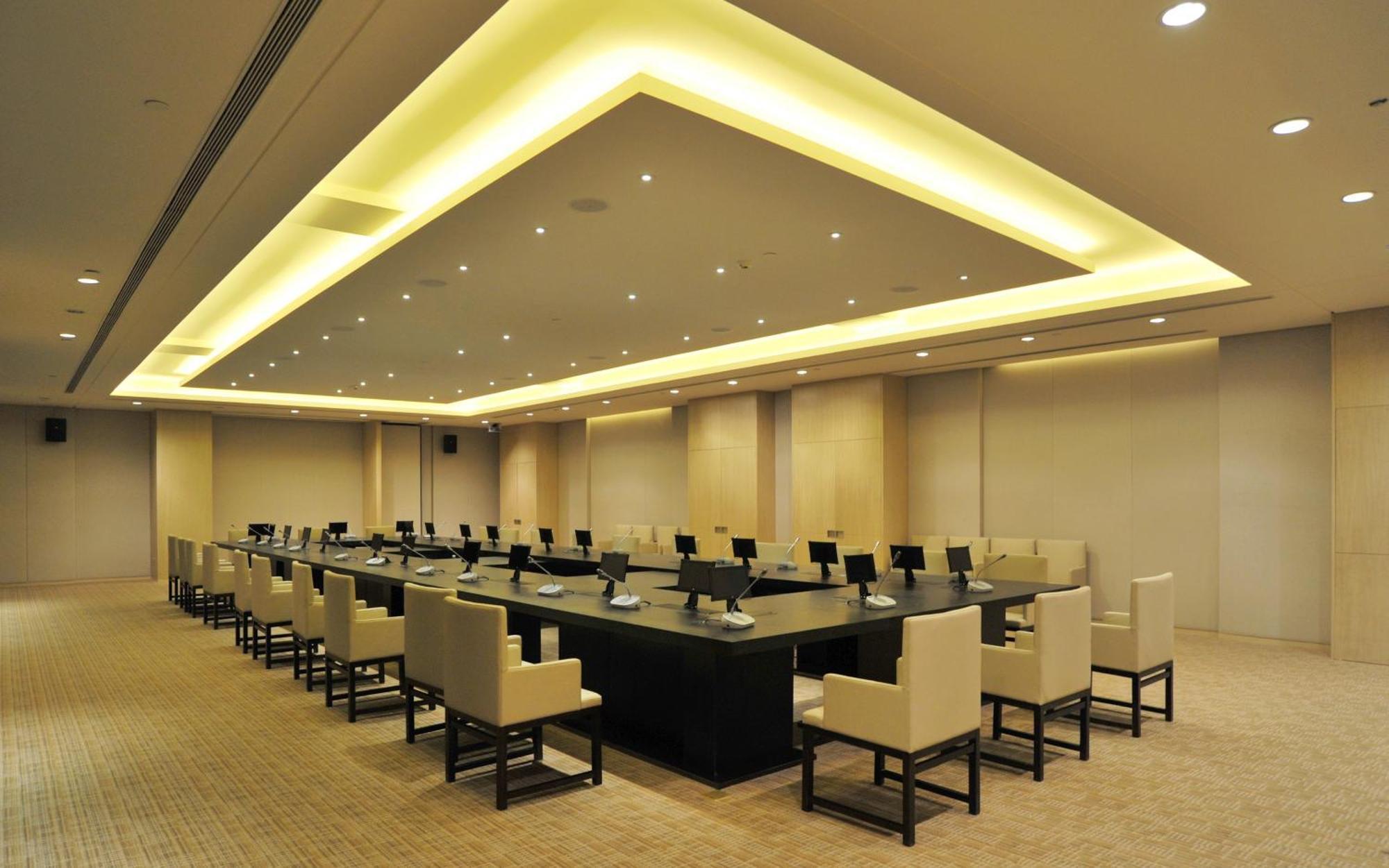 Jinling Hotel Nanking Buitenkant foto
